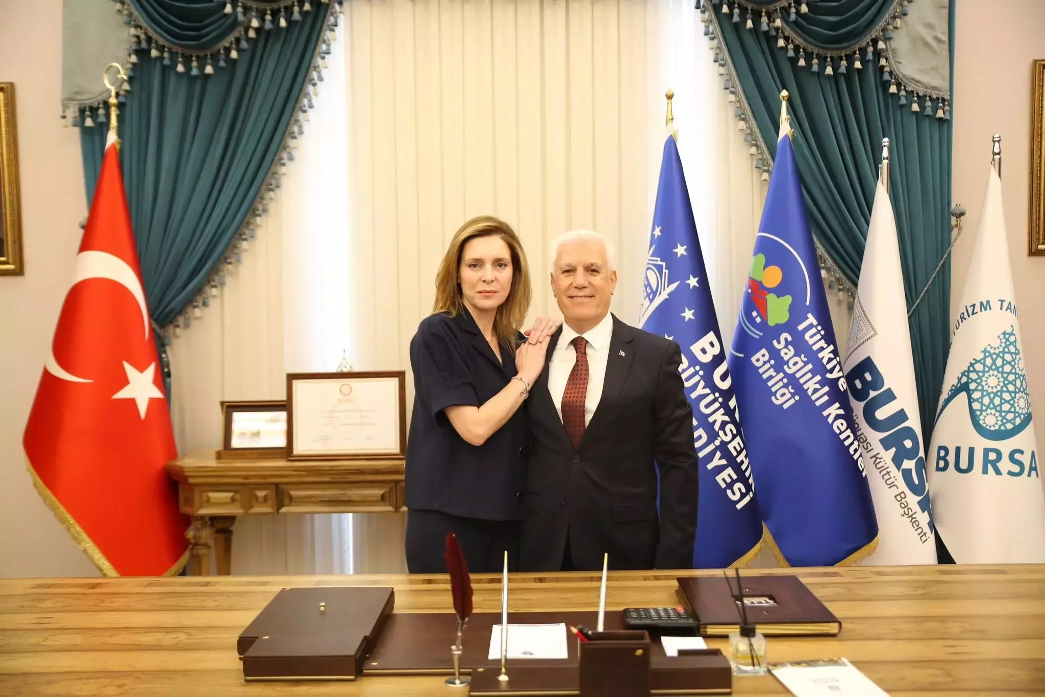 Bursa Büyükşehir belediyesine yolsuzluk operasyonu! Mustafa Bozbey gözaltına alındı