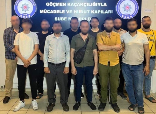 Bursa'da düzensiz göç denetimi: 3 bin 25 kişi sorgulandı
