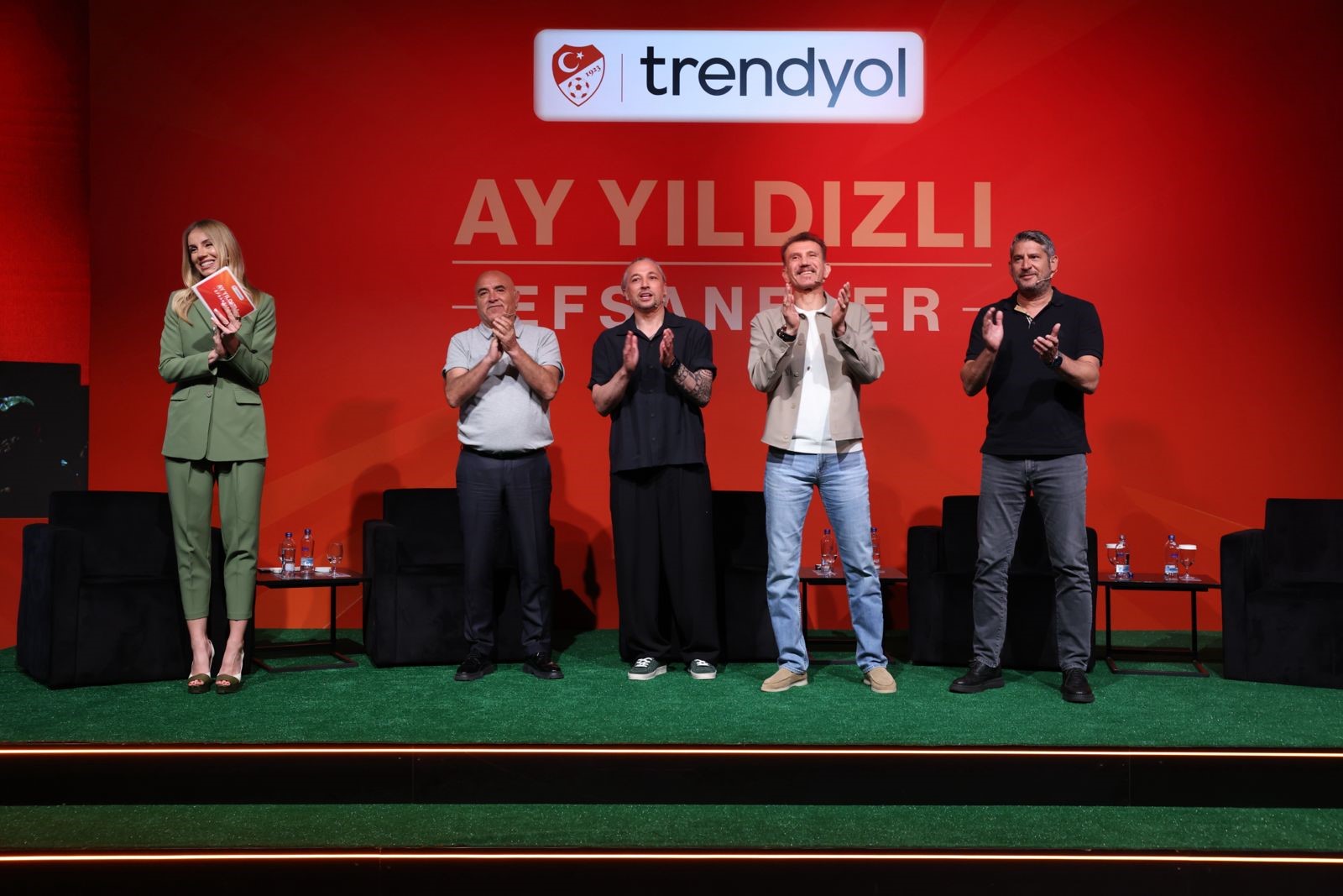 Bursa’da Futbol Nostaljisi: 2002 Kadrosu Taraftarlarla Buluştu