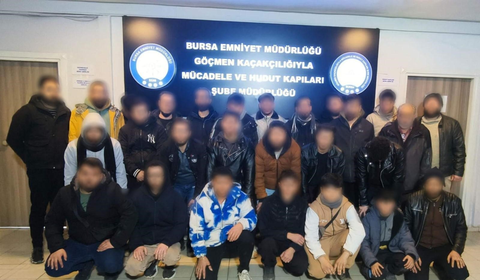 Bursa’da göçmen kaçakçılığına darbe: 29 yabancı uyruklu şahıs yakalandı!