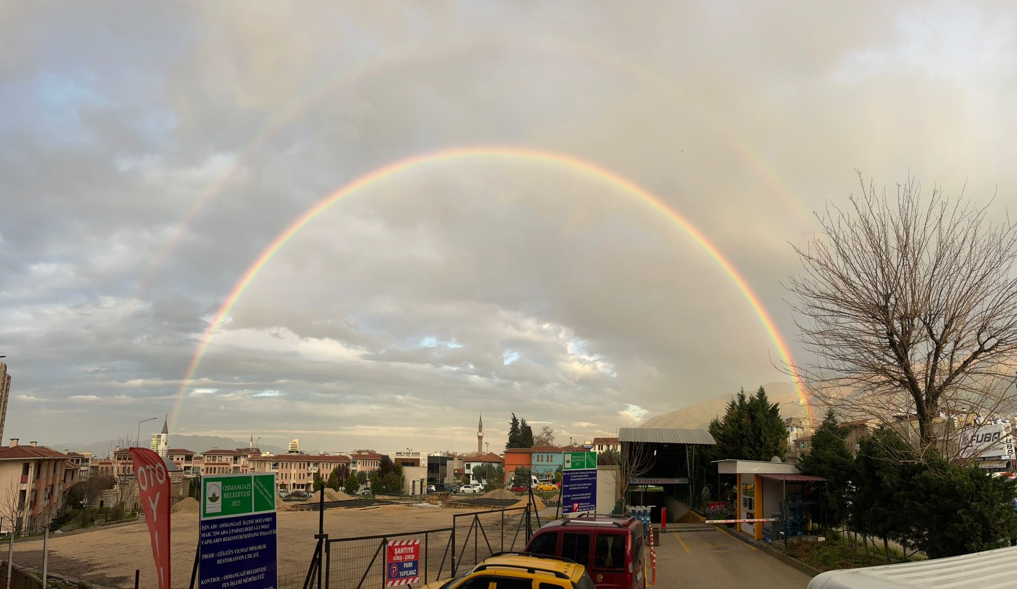 Bursa’da gökkuşağı görenleri mest etti