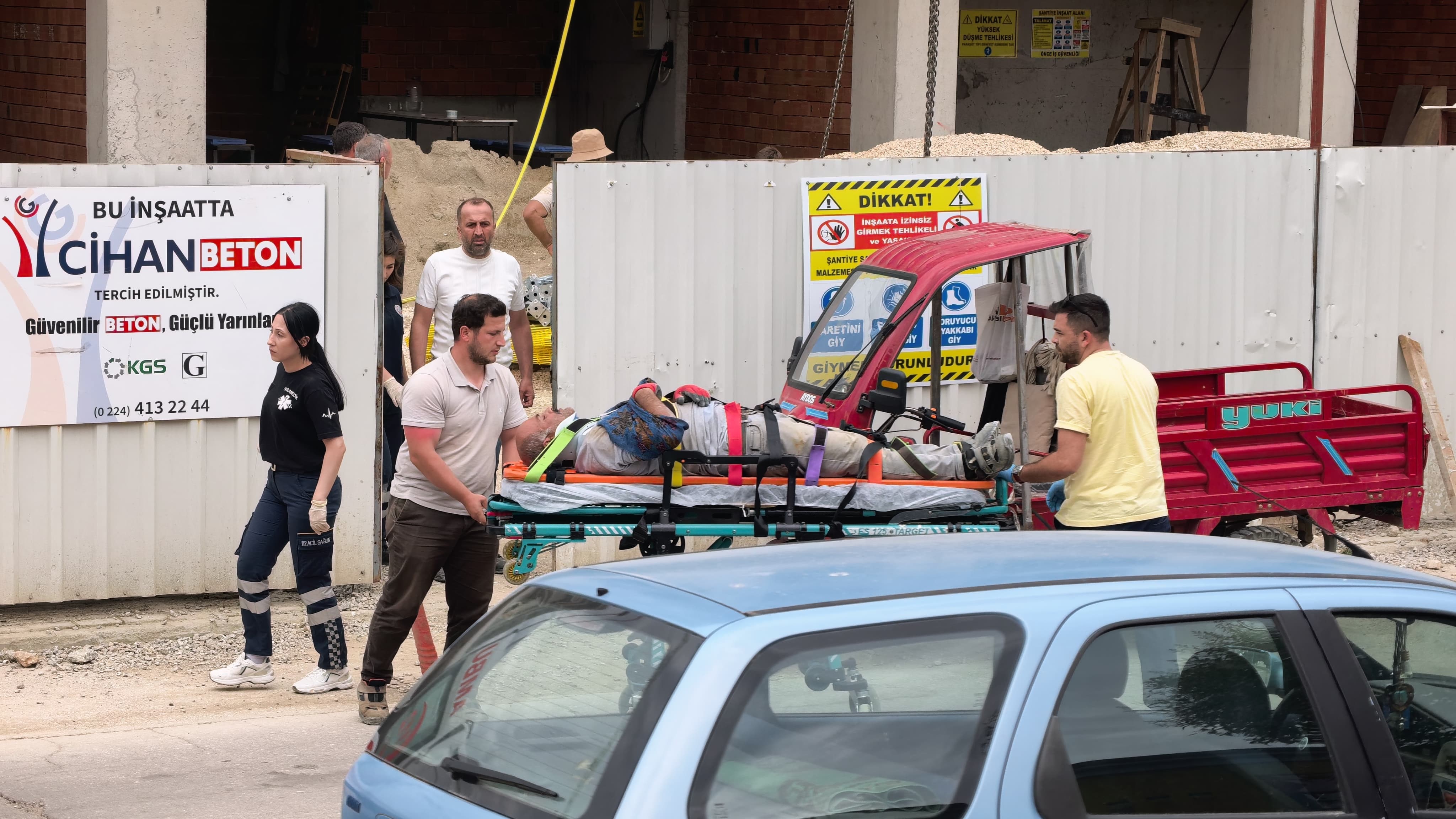 Bursa'da İnşaatta Yaralanan İşçi Kule Vinçle Kurtarıldı