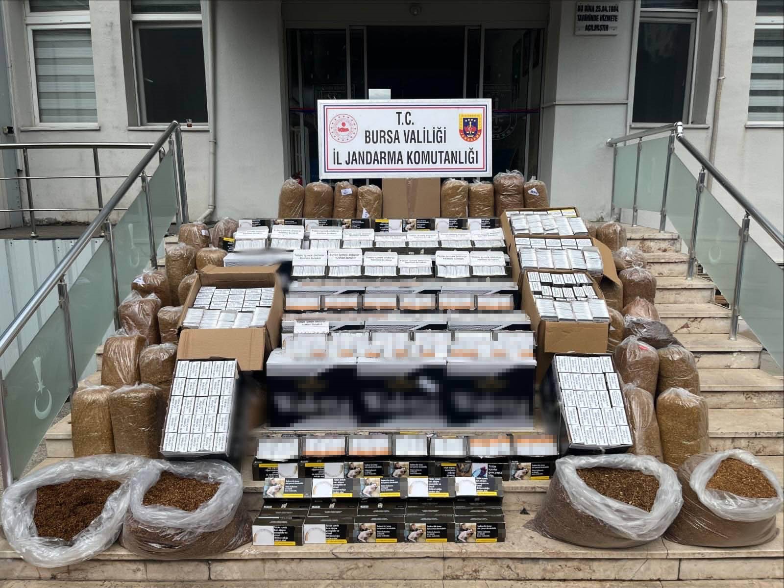 Bursa'da kaçak tütün operasyonu: 205 bin adet makaron ele geçirildi