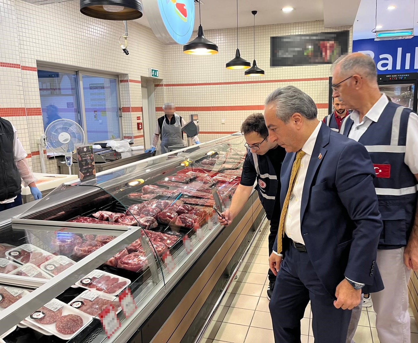 Bursa'da kafe, market, kuyumcu ve benzeri işletmelere ceza yağdı