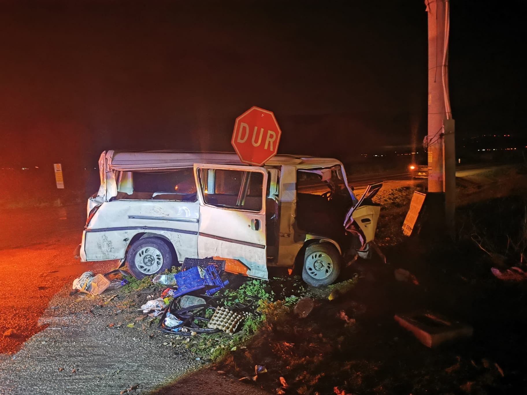 Bursa'da kamyonet ile otomobil çarpıştı: 2 yaralı
