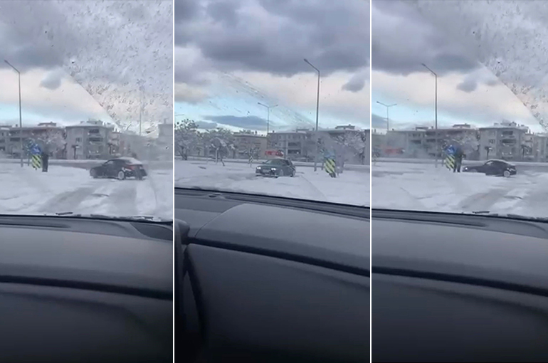 Bursa'da kar yağışını fırsat bildi, kavşakta drift attı