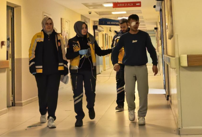 Bursa'da kesim makinesinden fırlayan parça işçinin gözüne saplandı