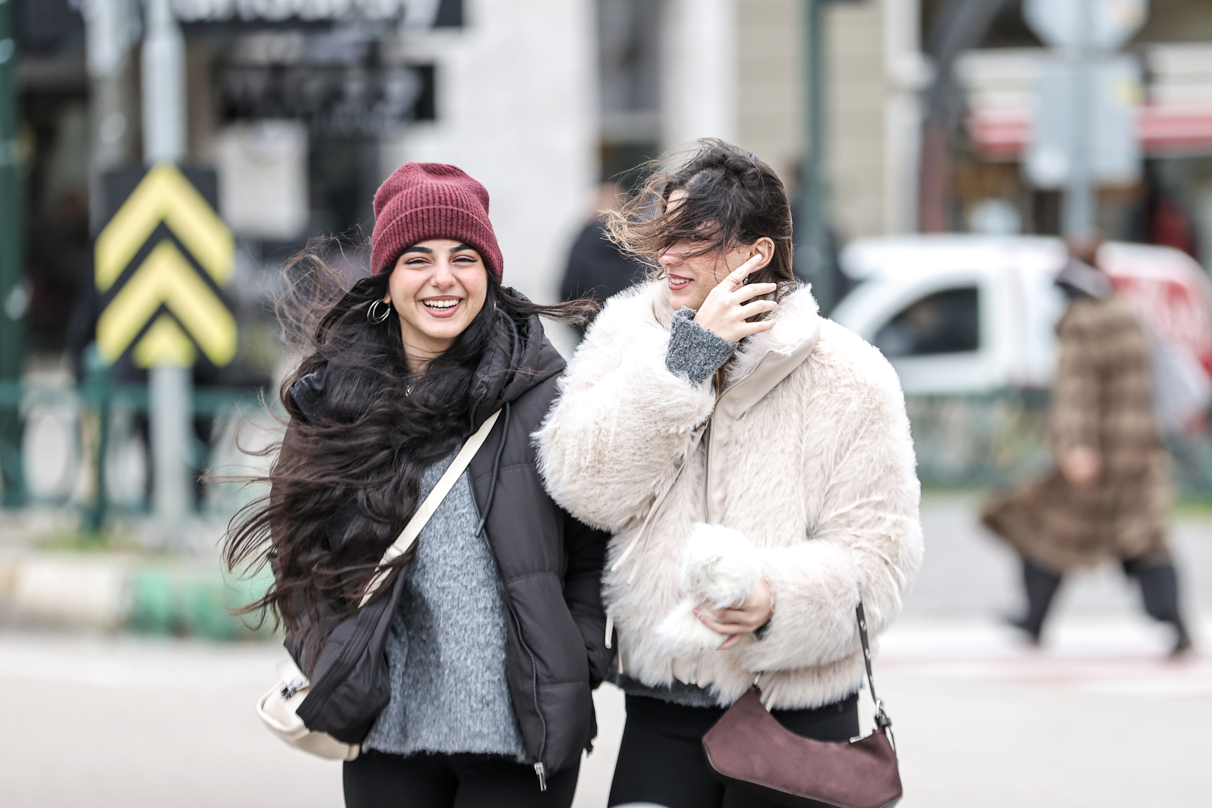 Bursa'da kuvvetli rüzgar etkili oluyor