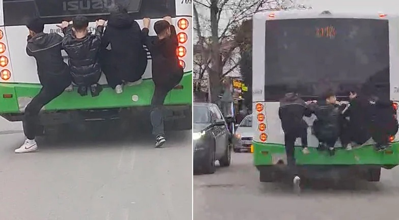 Bursa'da lise öğrencilerinin tehlikeli otobüs yolculuğu