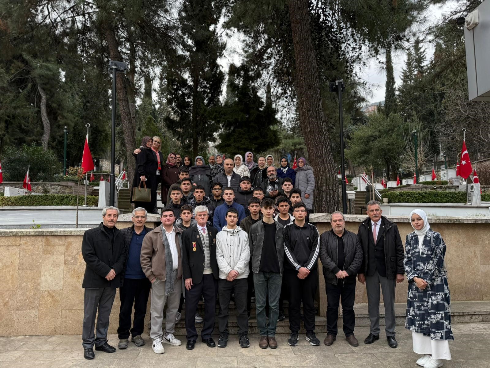 Bursa'da öğrenciler ve şehit aileleri aynı sofrada buluştu