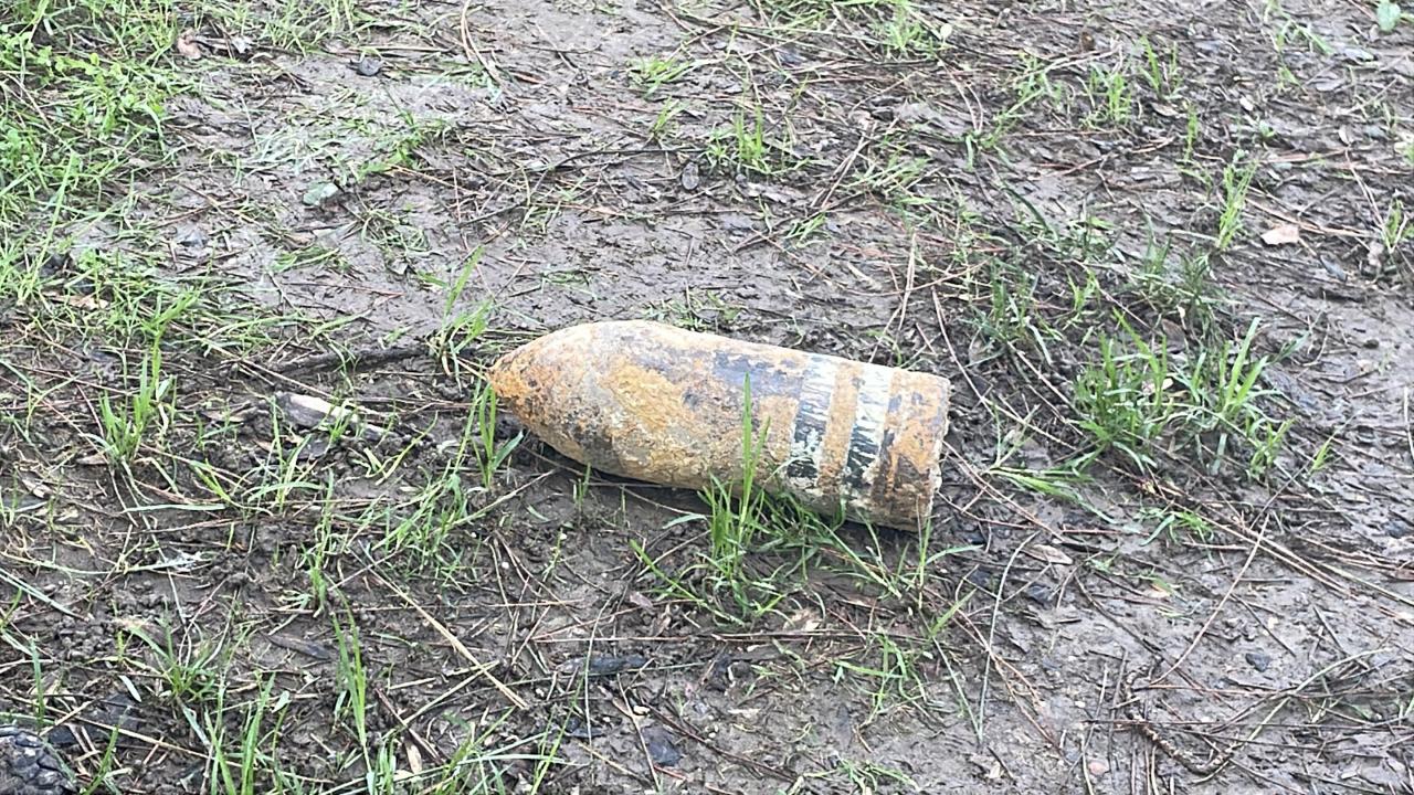 Bursa'da piknik yaparken bulduğu top mermisini müzeye getirdi