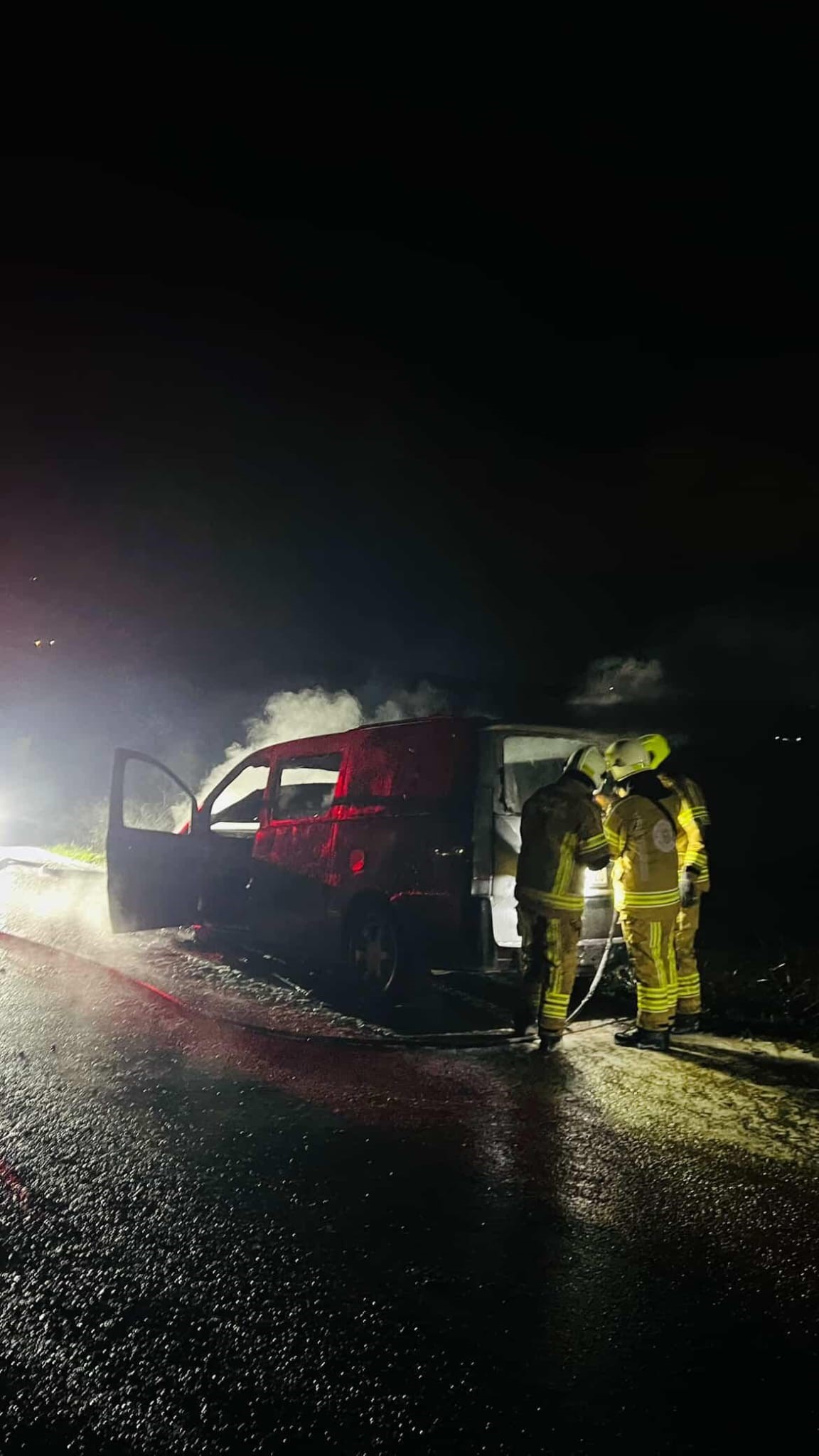 Bursa’da seyir halindeki araç alevlere teslim oldu