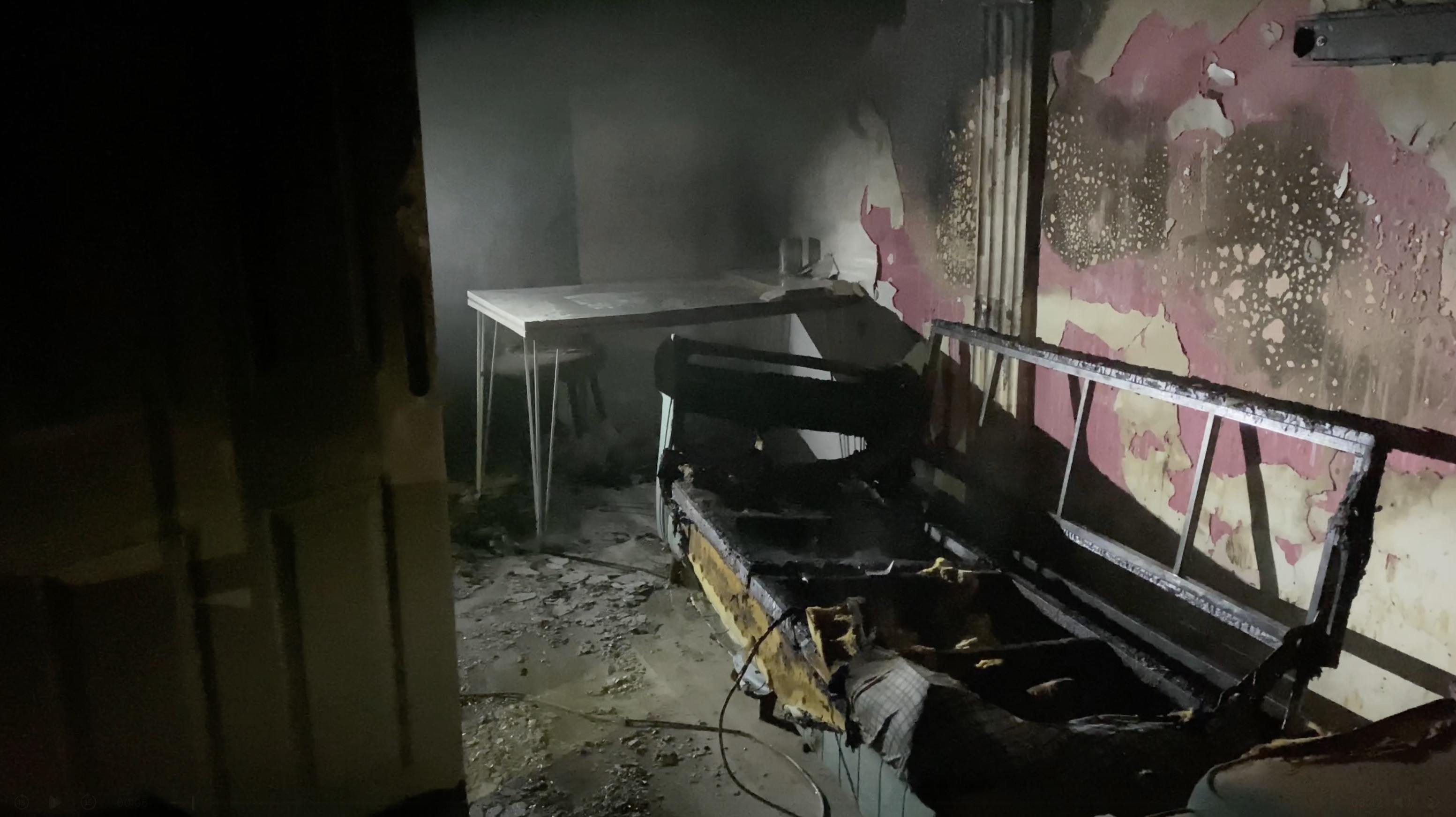 Bursa'da Sigarayla Uyuyan Şahıs Yangına Neden Oldu