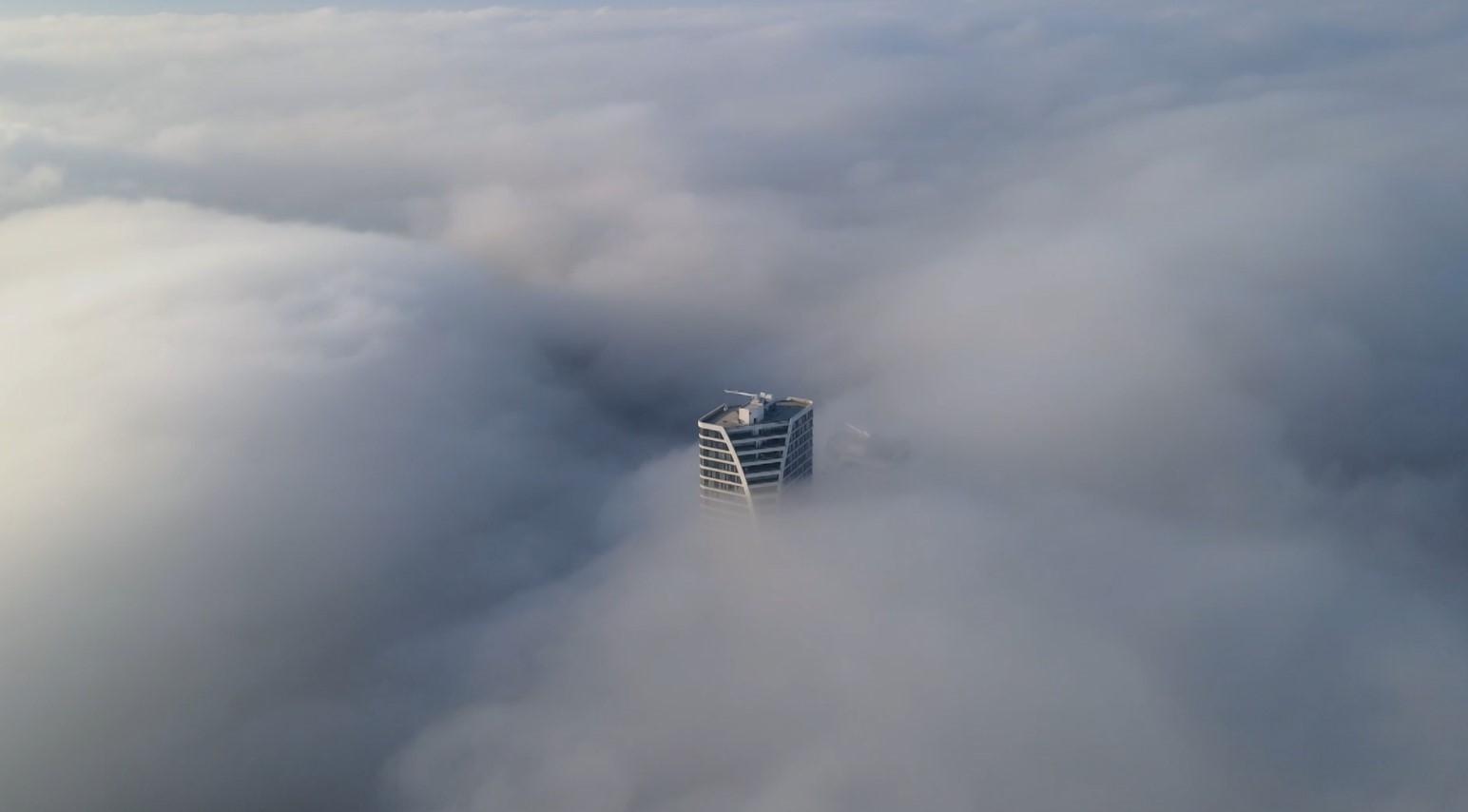 Bursa’da sis şehri adeta yuttu