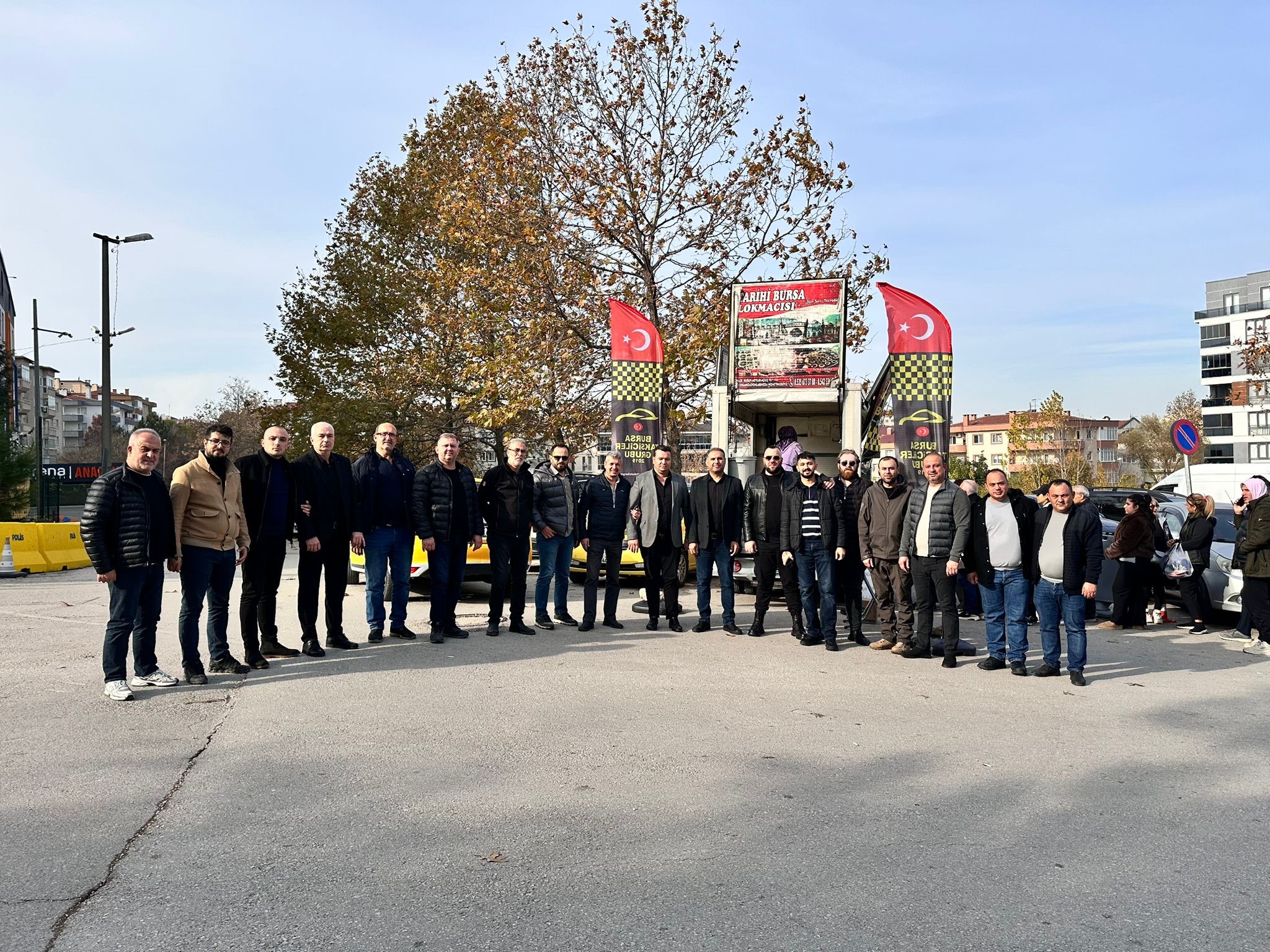 Bursa'da taksicilerden yürek ısıtan şehitler hayrı