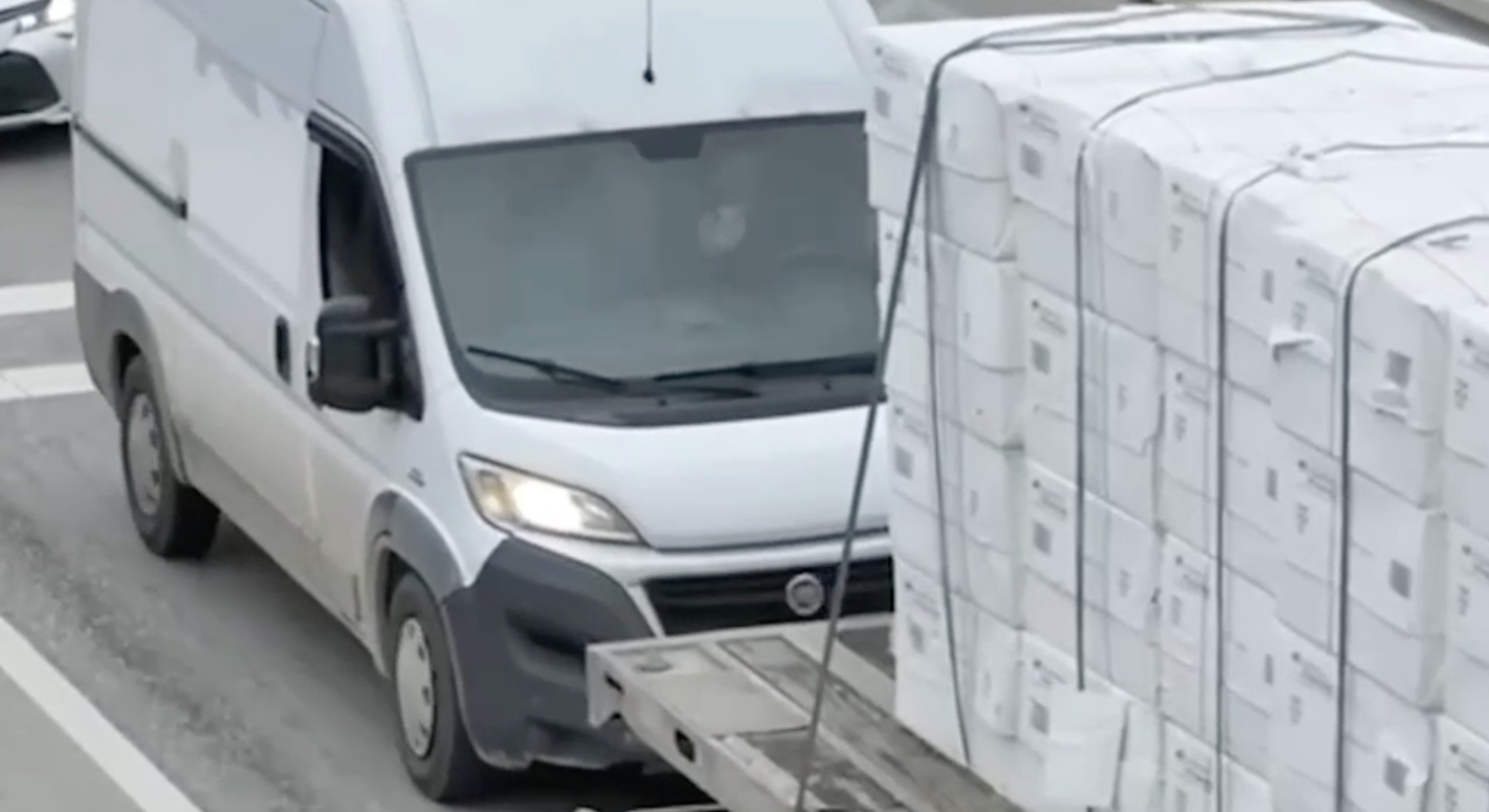 Bursa'da trafik polisleri dron ile görüntüledi, ihlalleri affetmedi