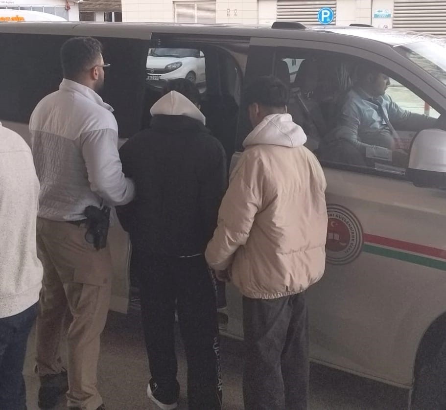 Bursa'da uyuşturucu tacirleri kıskıvrak yakalandı