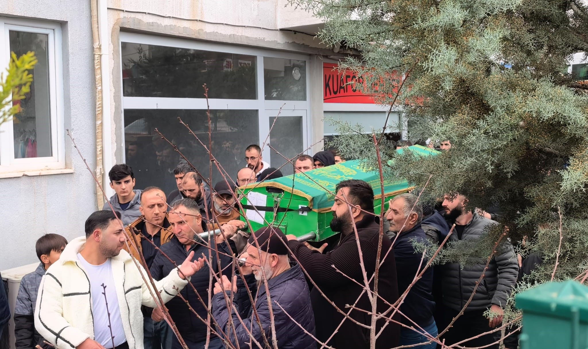 Bursa’daki tır kazasında hayatını kaybeden sürücü toprağa verildi