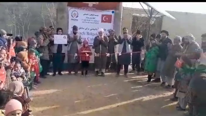 Bursalı hayırsever hanımlar Afganistan'da su kuyusu açtı