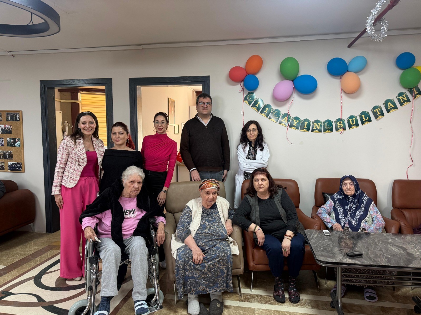 Burtom'dan huzurevi sakinlerine ziyaret