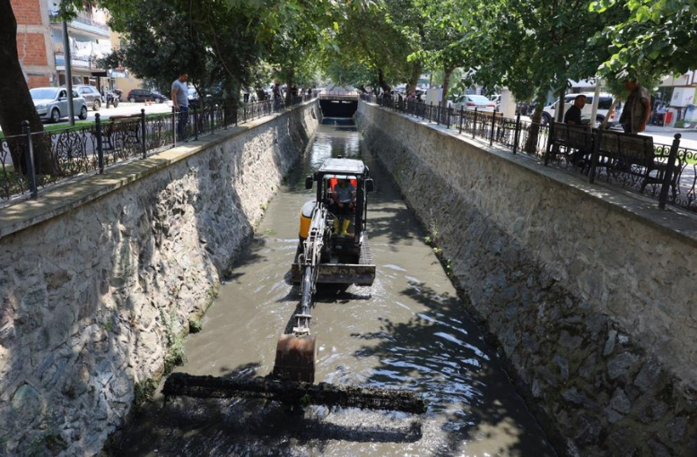 BUSKİ'den kapsamlı temizlik! Bursa'da 21 kilometrelik dere yatağı yenilendi