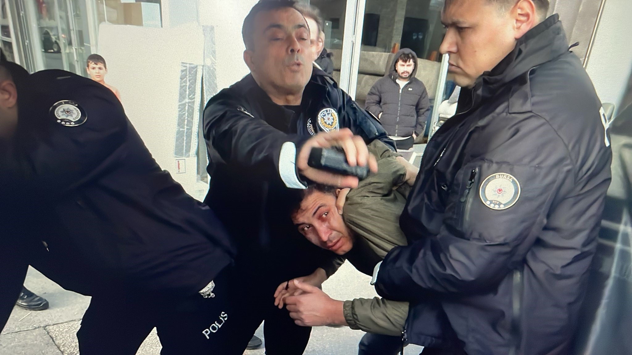 Büyükşehir Belediye Başkanı Bozbey'e saldırı girişimi iş başvurusu yüzünden