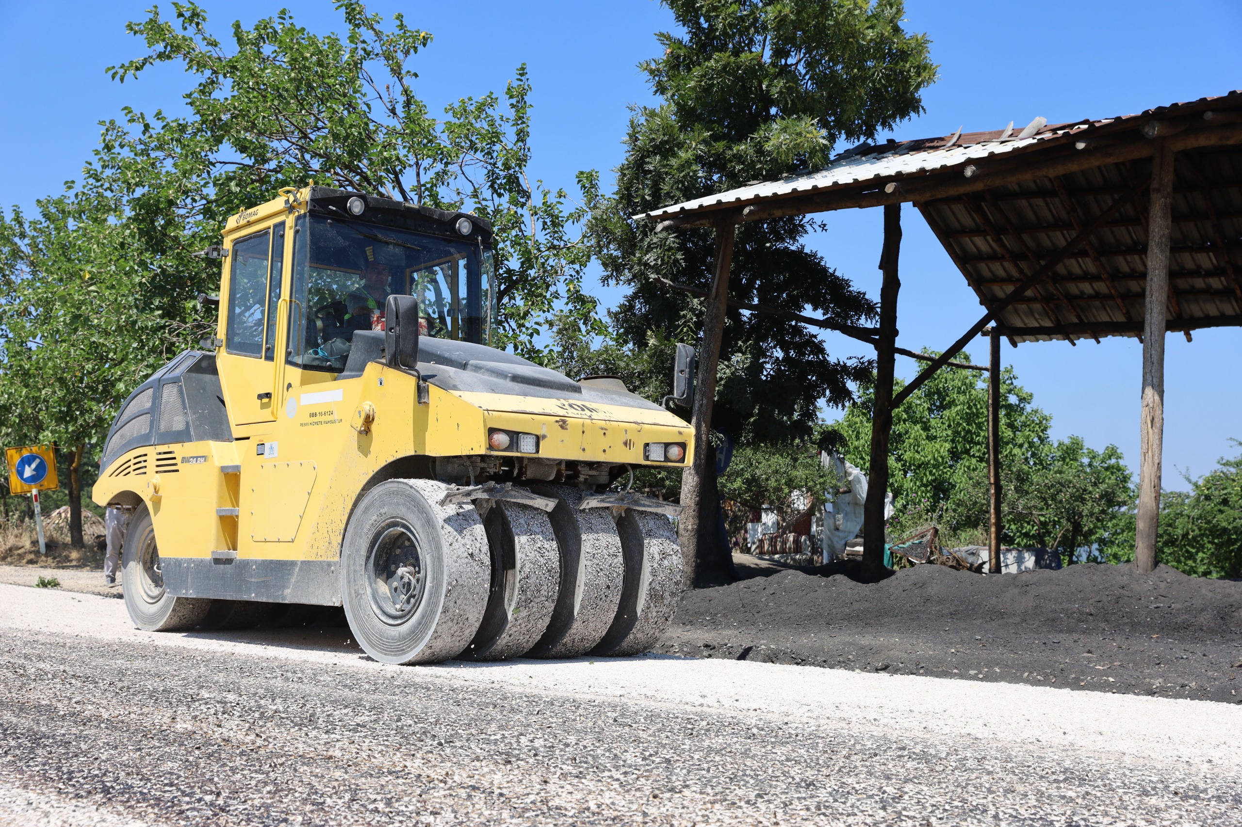Büyükşehir, Osmangazi'nin Dağakça yolunu yeniledi