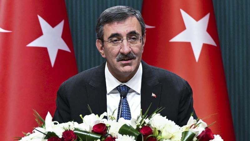 Cevdet Yılmaz: Mazlumlara İstanbul'dan yüz binlerce selam