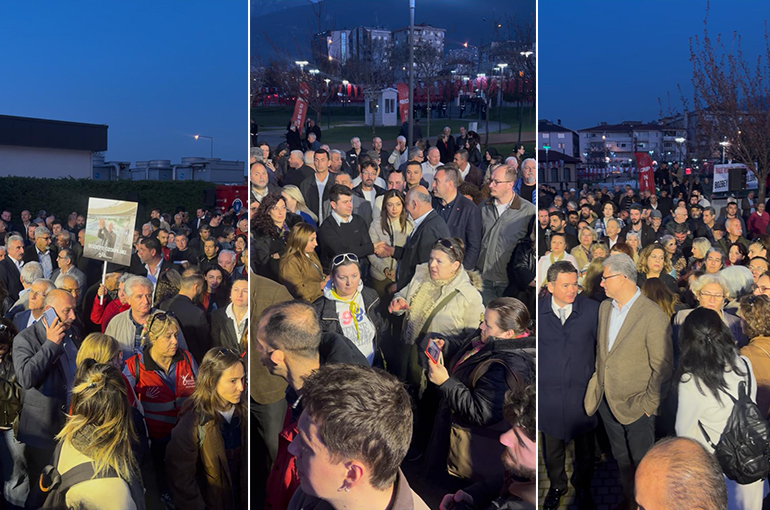 CHP'den trajikomik miting!