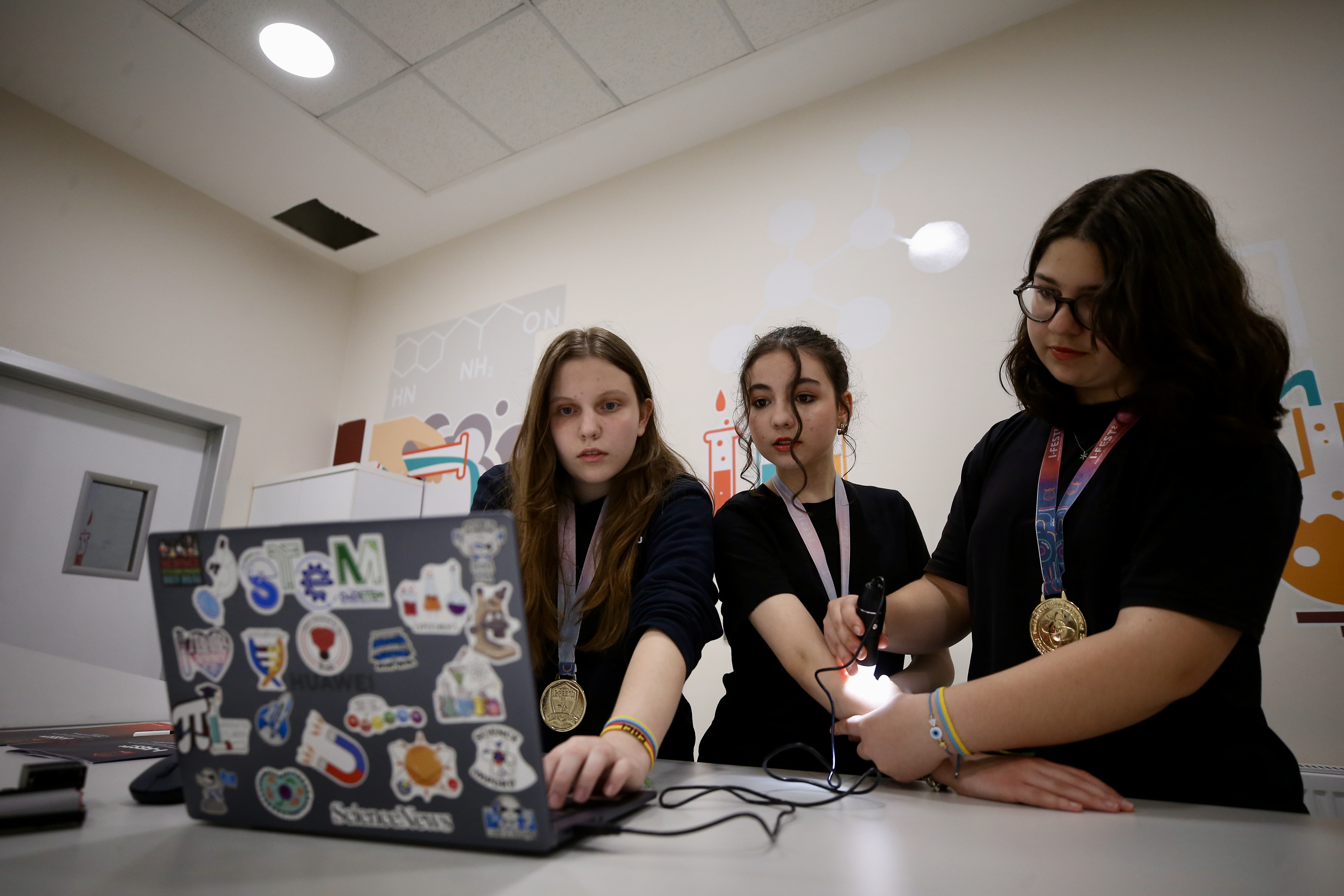 Cilt kanserini erken teşhise yardımcı ödüllü uygulamalarını daha da geliştirecekler
