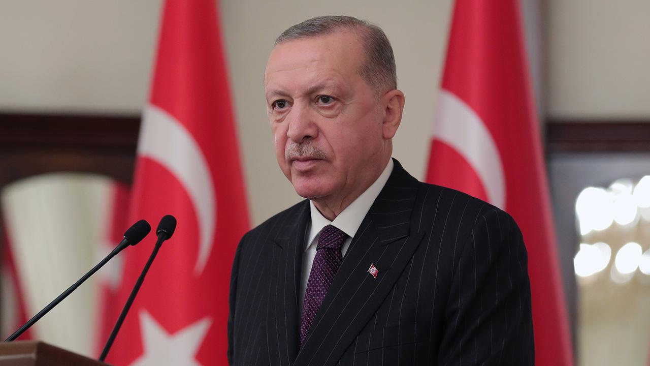 Cumhurbaşkanı Erdoğan'dan Özgür Özel hakkında tazminat davası ve suç duyurusu