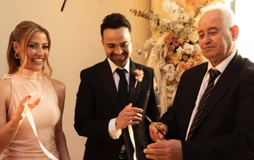 Derya Uluğ ve Asil Gök Nişanlandı