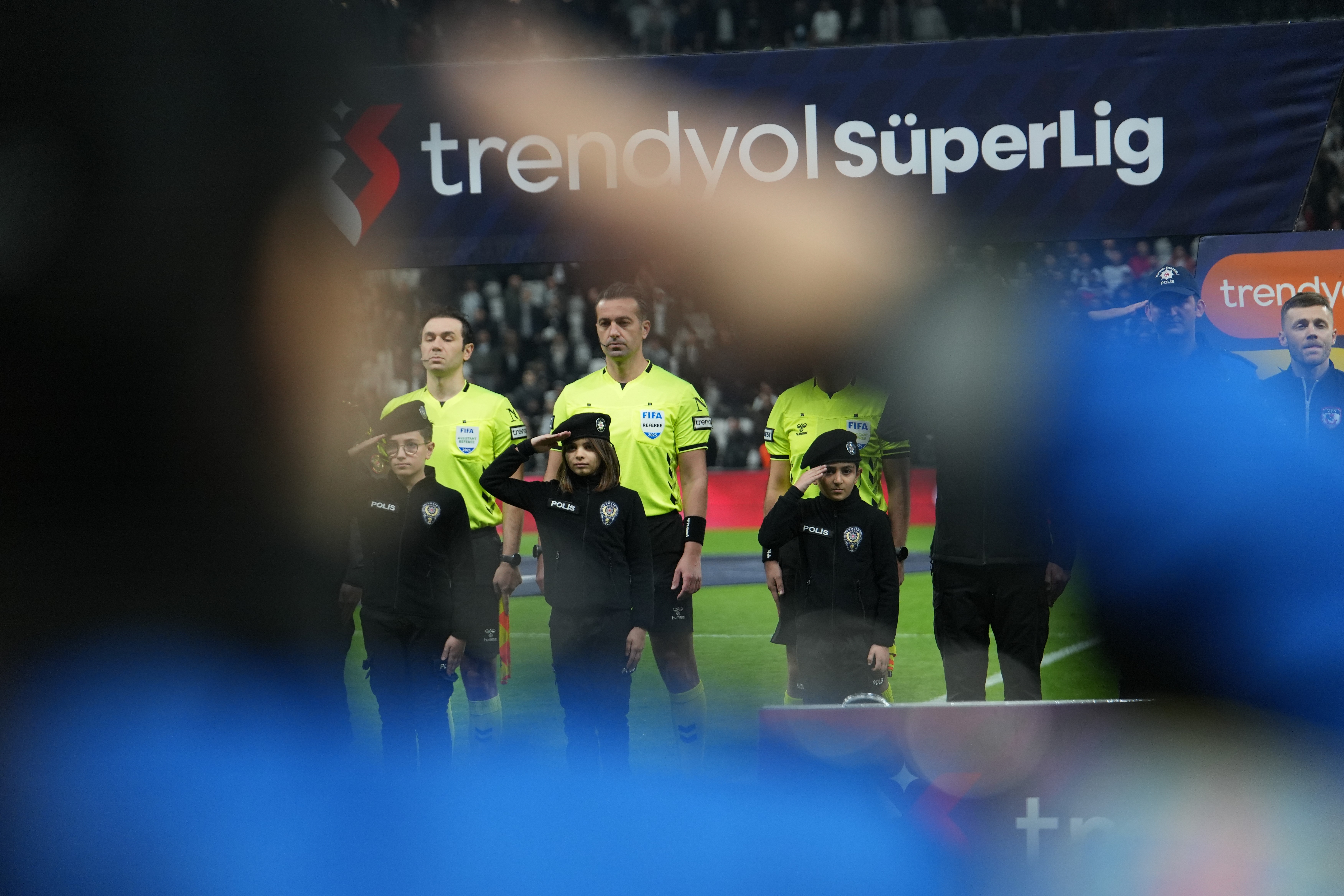 Dolmabahçe'de şehit polis aileleri unutulmadı