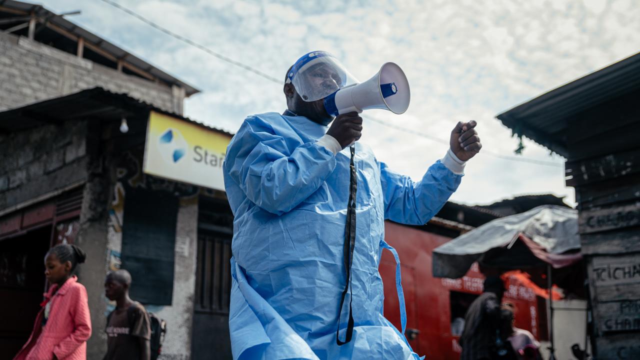 Dünya Kupası'nda Ebola alarmı: Milyonlarca taraftar virüsü yayabilir