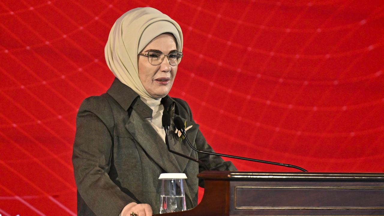 Emine Erdoğan: Küresel olarak yılda 7 milyon insan sigara nedeniyle hayatını kaybediyor