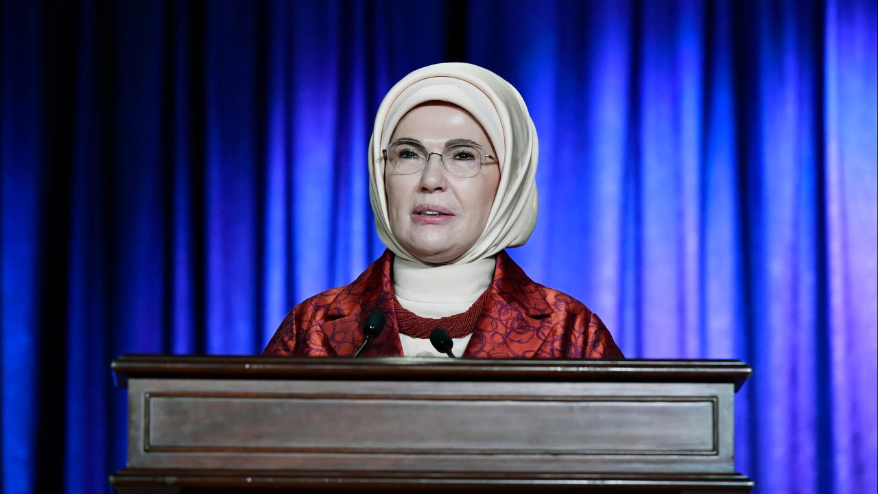 Emine Erdoğan'dan "Tıp ve Kültür-Sanat Sempozyumu"na ilişkin paylaşım