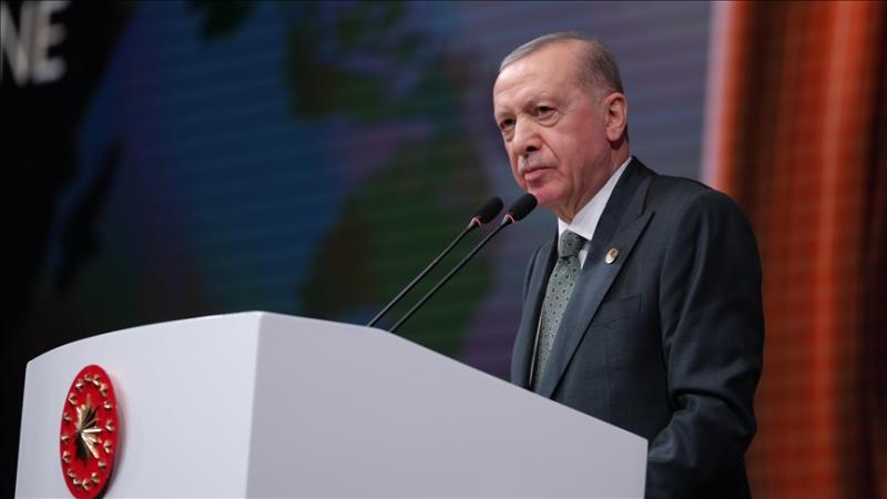 Erdoğan: Ülkesini başkalarına şikayet edenler bizim vizyonumuza erişemez