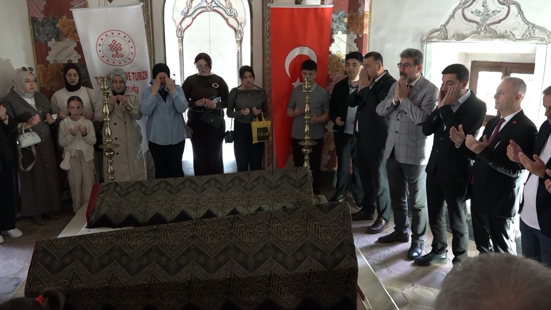 Fatih Sultan Mehmed'in annesi Hüma Hatun dualarla yad edildi