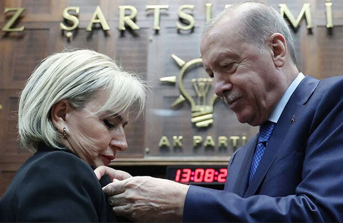 Geçtiğimiz hafta CHP’den ayrılmıştı! Nimet Özdemir, AK Parti’ye katıldı