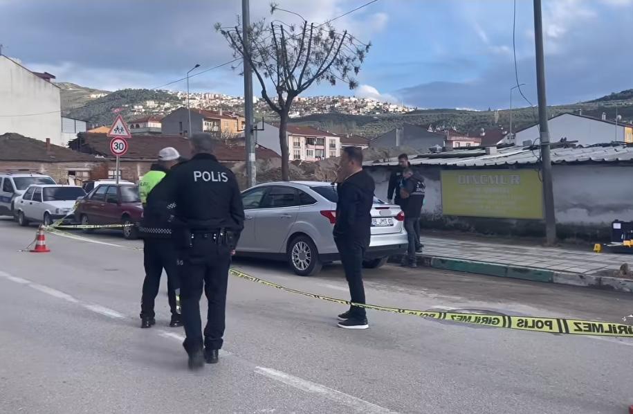 Gemlik’te Film Gibi Olay: Vurulan Sürücü Polise Sığındı!