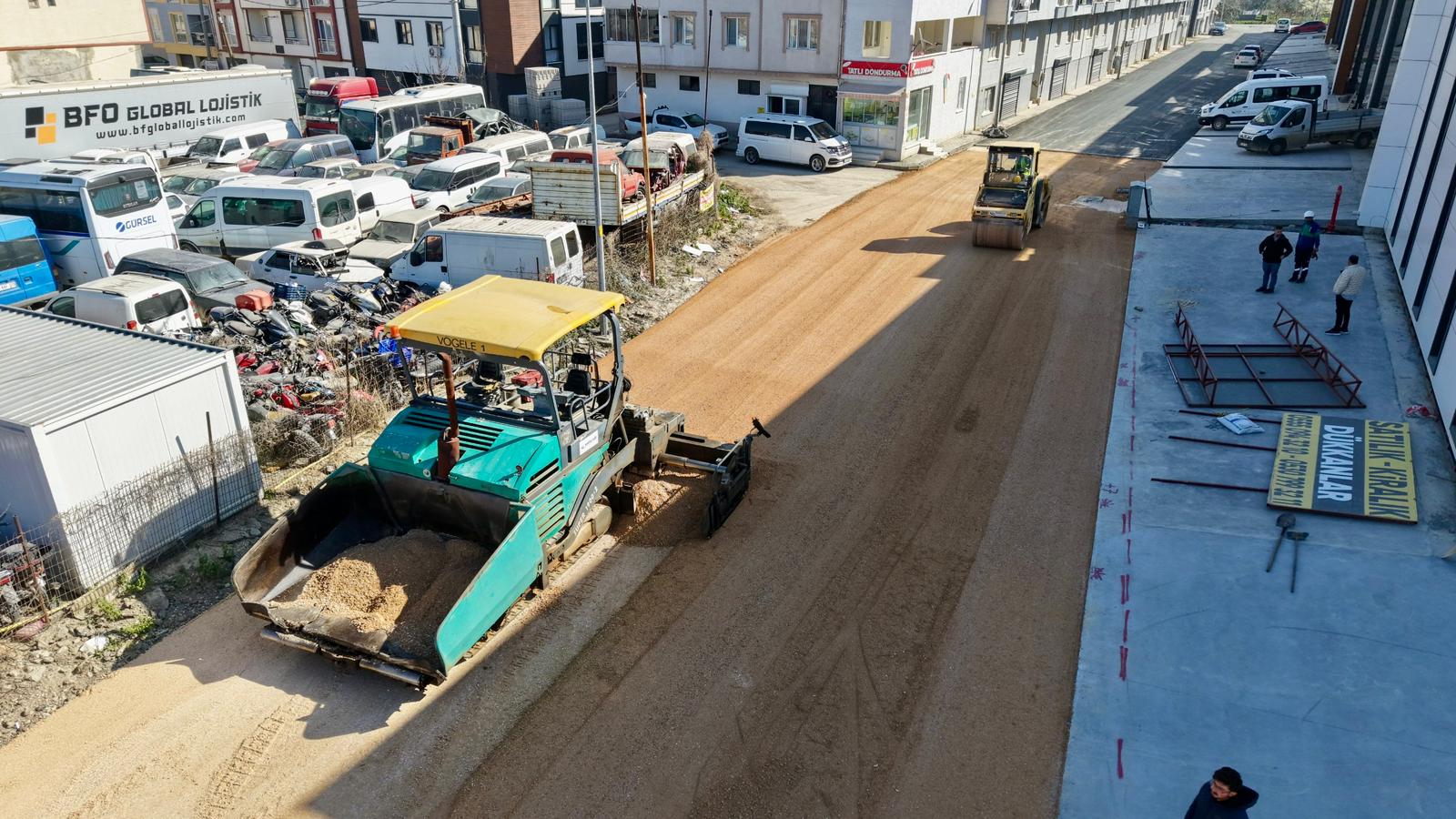 Gemlik’te Yollara Asfalt ve Taş Parke