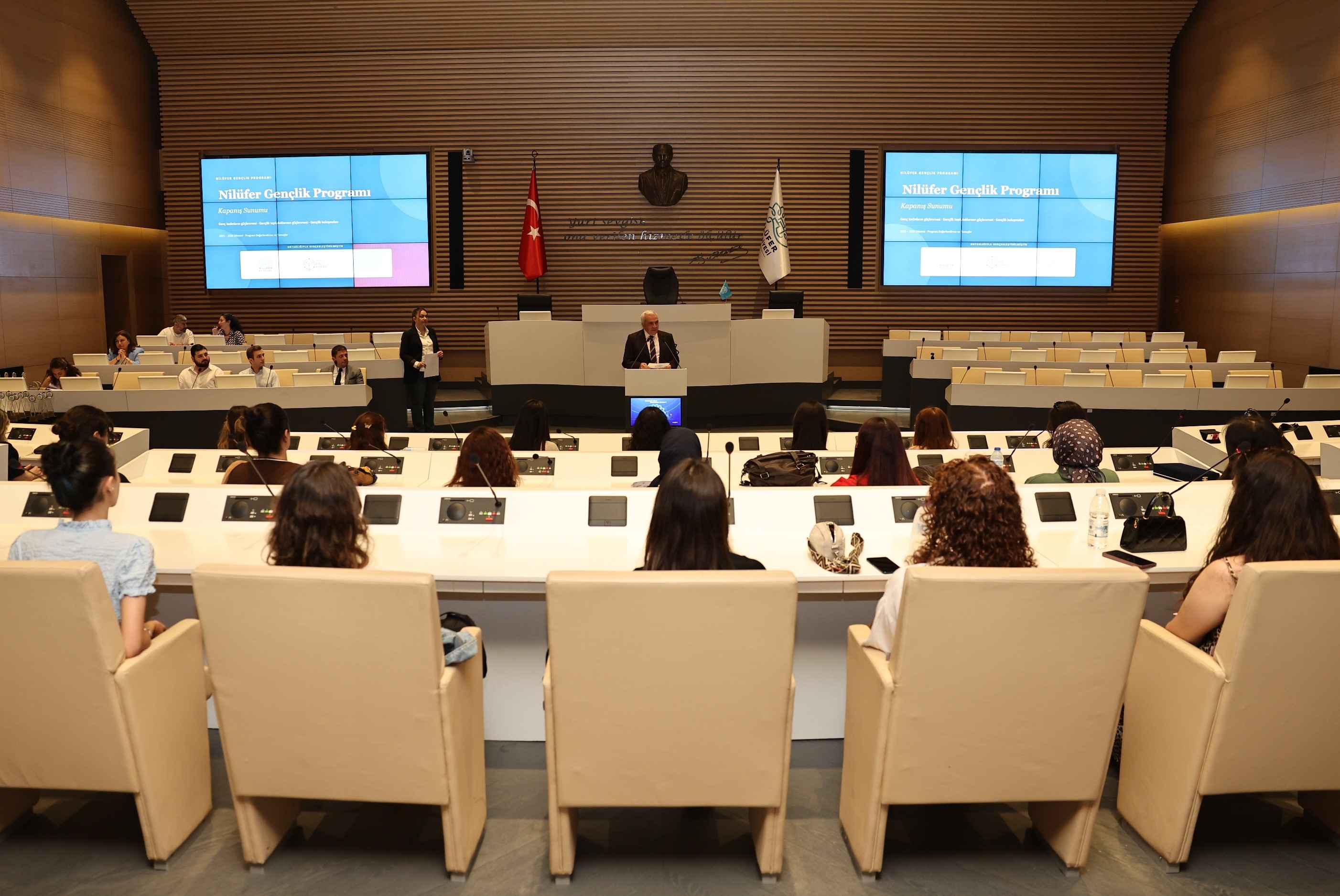 Gençler Nilüfer’de geleceğe hazırlanıyor