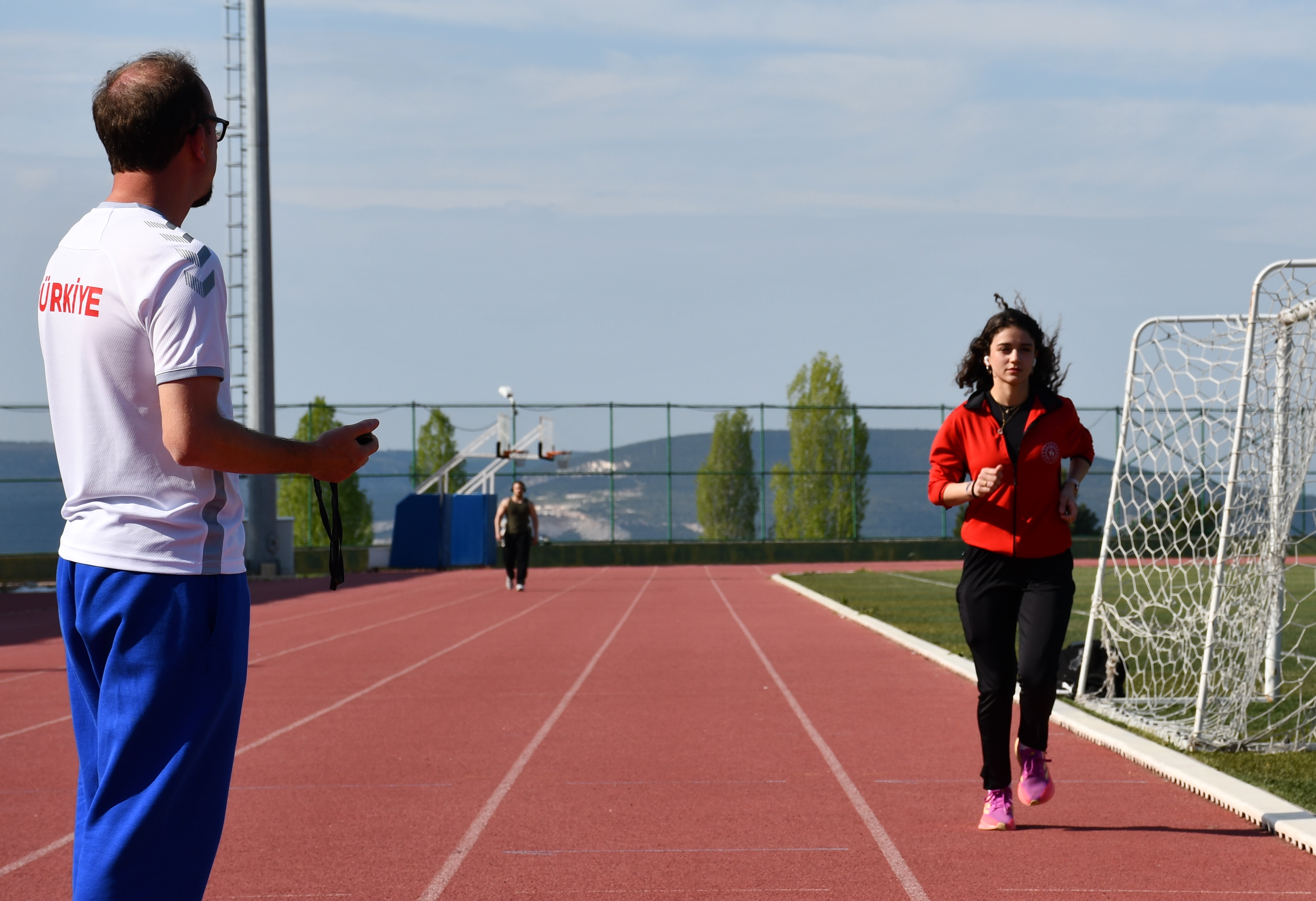 Görme engelli öğretmen atletizmle hayata tutundu