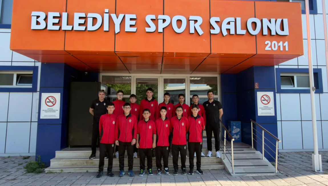 İnegöl Belediyespor Midi Erkekler Voleybol Takımı Türkiye Şampiyonasında