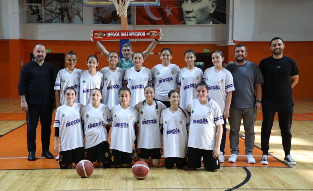 İnegöl Belediyespor U12 Kız Basketbol Takımı Bursa Üçüncüsü Oldu