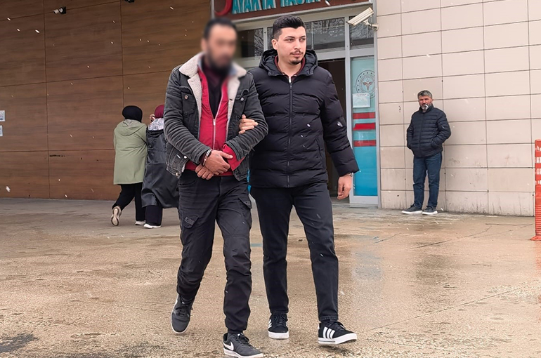 İnegöl'de 300 gram bonzai ele geçirildi