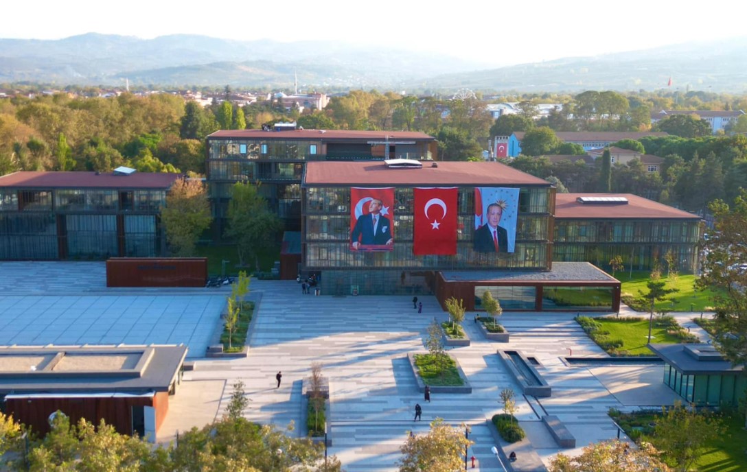 İnegöl’de Kültür Ve Sanatın Yeni Adresi Kullanıma Sunuldu