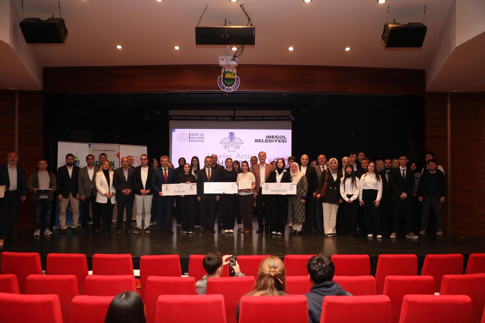 İnegöl’de Lise Öğrencileri Hitabet Yeteneğini Konuşturdu