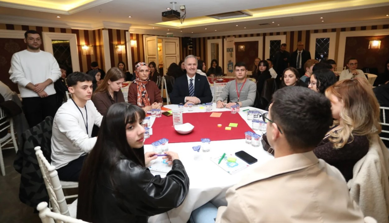 İnegöl’de Söz Gençlerin