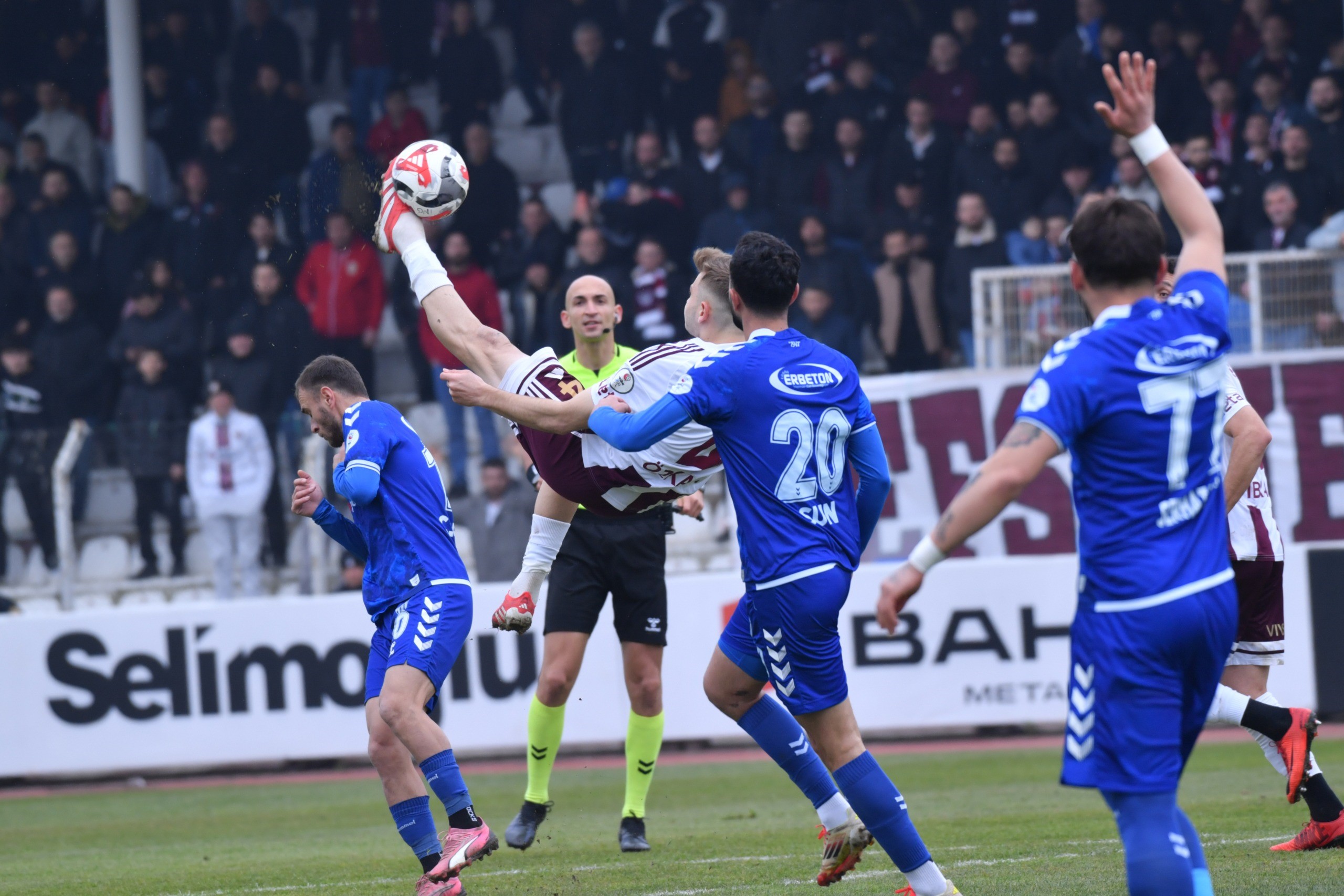 İnegölspor sahasında Erbaaspor'a 2-1 mağlup oldu